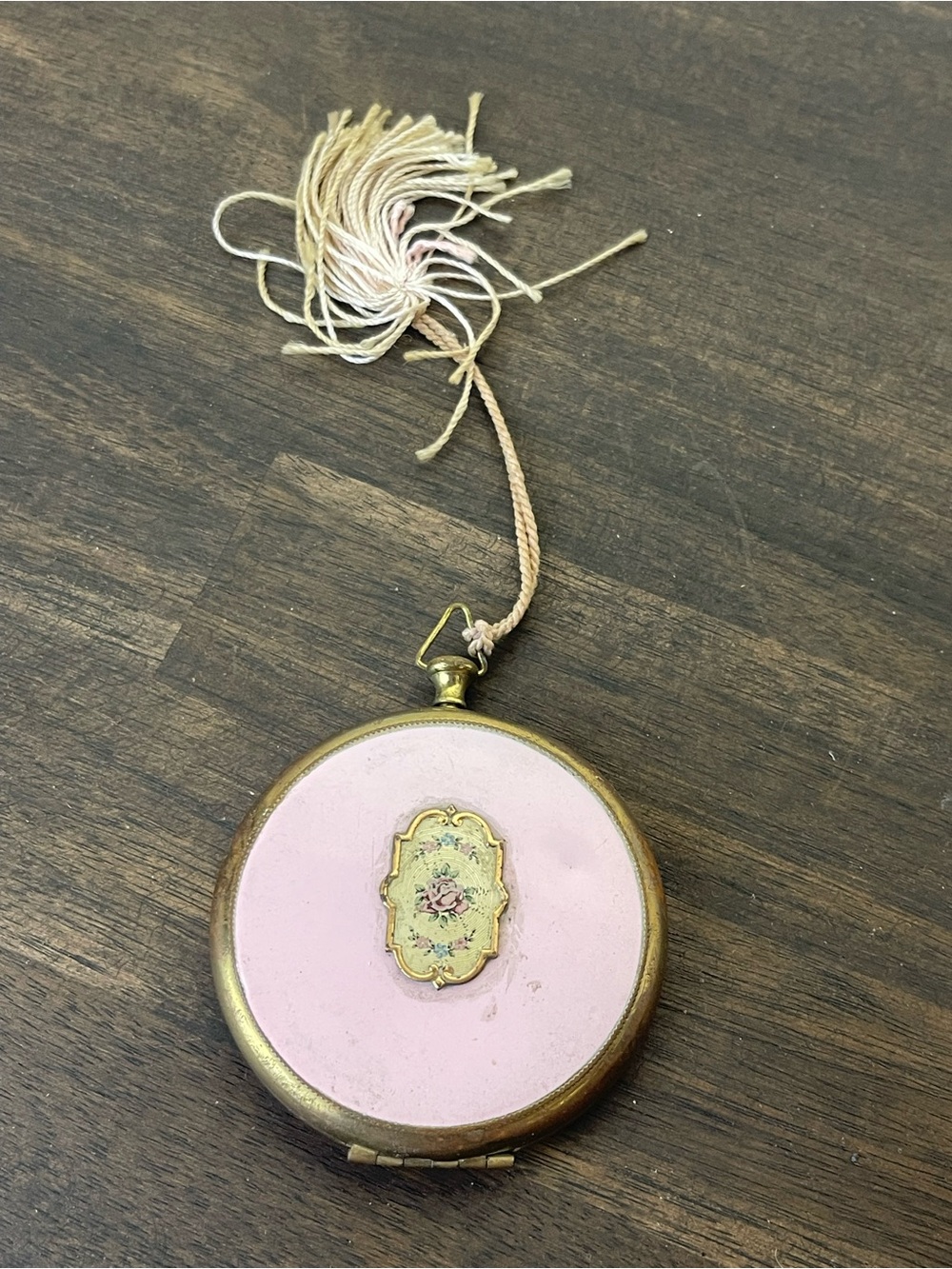 Vintage Bell Fifth Avenue Pink Floral Powder Compact Tassel